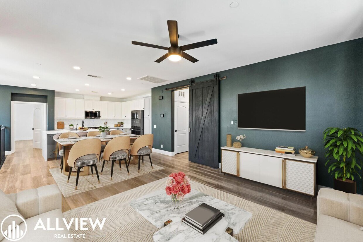 Foto principal - Turnkey 2 Bedroom, 2.5 Bath End Unit Townhome Available NOW in Rancho Mission Viejo!