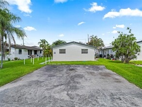 Building Photo - 25430 SW 107th Ave