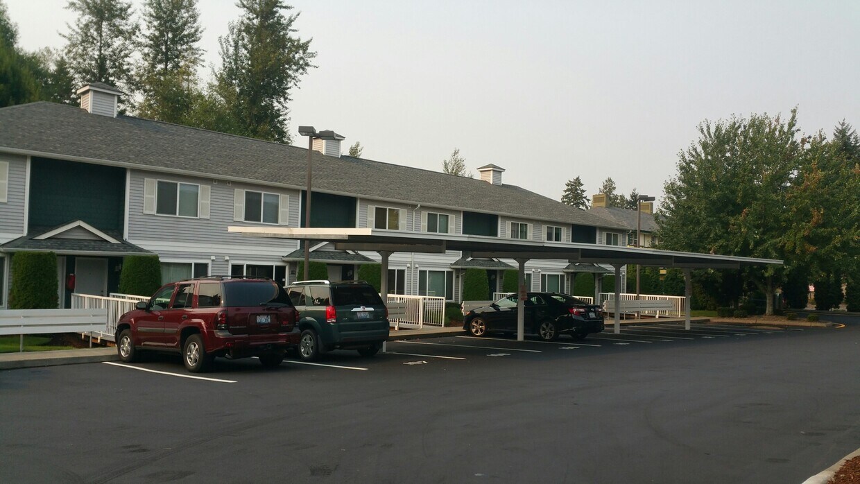 Primary Photo - Spacious Puyallup Townhouse!