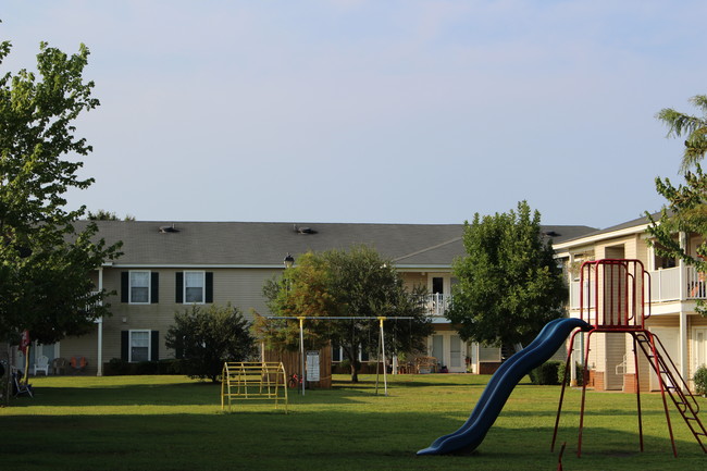 Building Photo - Magnolia Bay