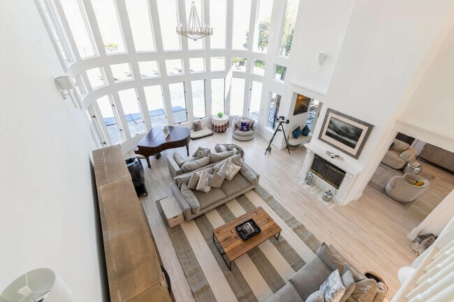 Foto del edificio - 48 Red Cedar Point Rd