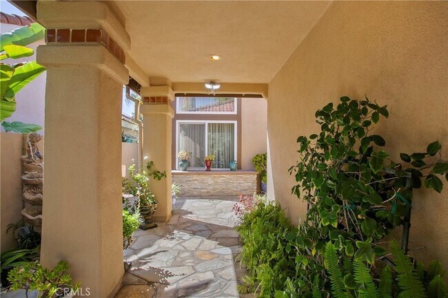 Foto del edificio - 28921 Via Pasatiempo