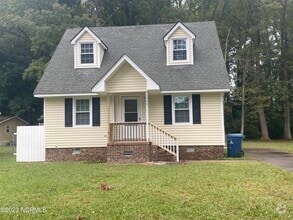 Building Photo - 1509 N Respess St