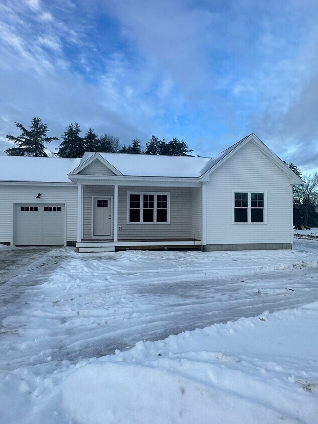 1165 Riverside Dr, Auburn, ME 04210 Townhome Rentals in Auburn ME