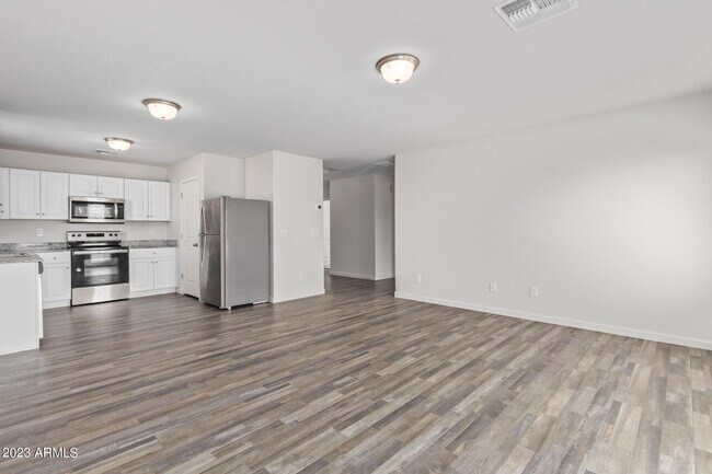 Building Photo - 327 Impala Ct
