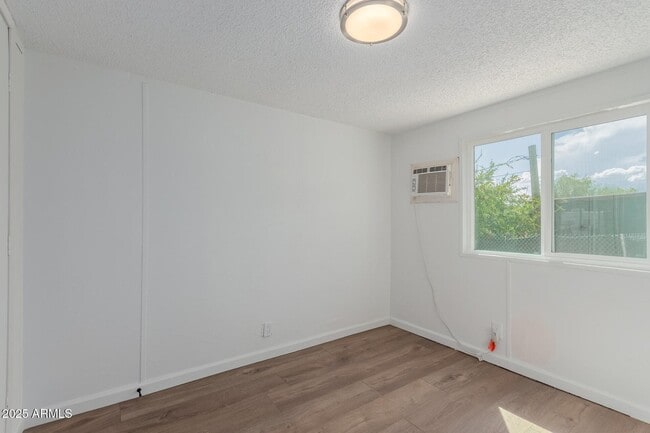 Building Photo - 26701 Shangra Ln