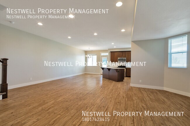 Building Photo - 3-bed Townhome in Farmington