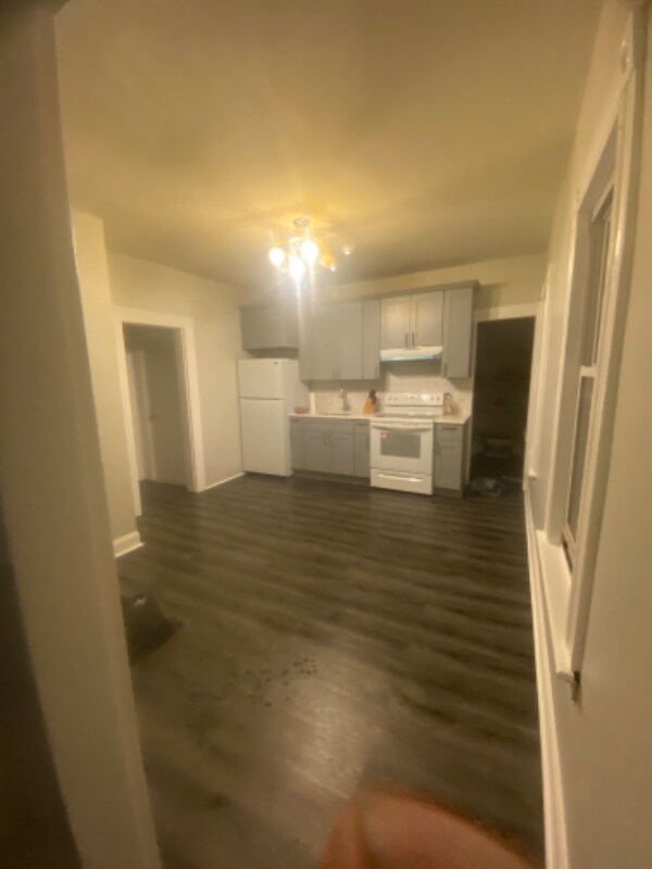 Building Photo - 644 Brooks St