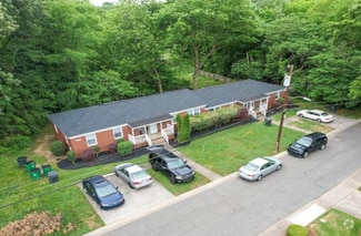 Building Photo - 2401 Celia Ave