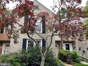 Building Photo - 6604 Rosecroft Pl