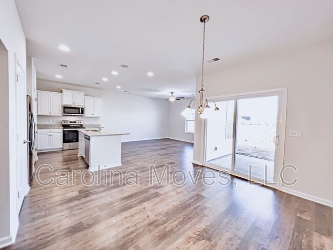 Building Photo - 303 Trail Branch Ct