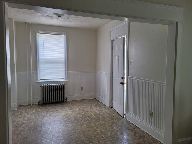 Dinning Area - 59 E Goepp St