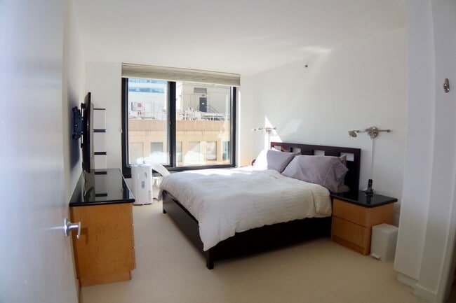 Photo - *New* 2 Bed & 2 Bath Condo in Fidi with Parking