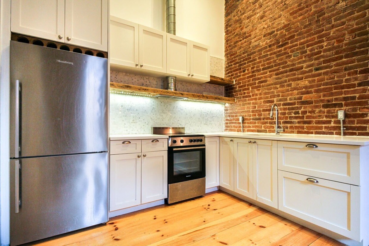 Foto principal - 163 N 6th St