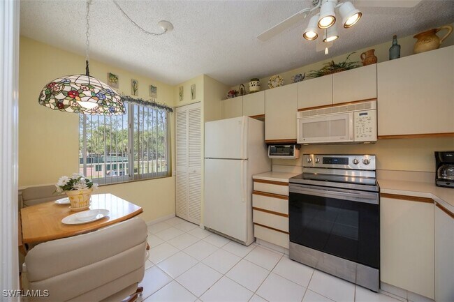 Foto del edificio - 5980 Amherst Dr