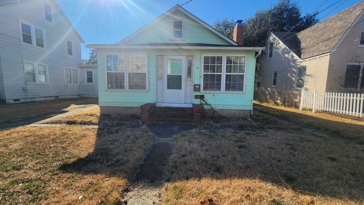 Primary Photo - Ocean View East