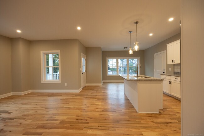 Foto del edificio - 213 Old Towne Rd