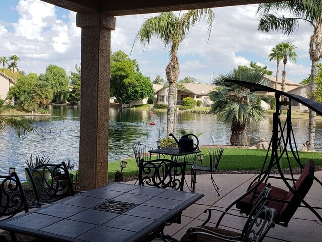 Building Photo - Beautiful Lakefront Home in Ocotillo Lakes...