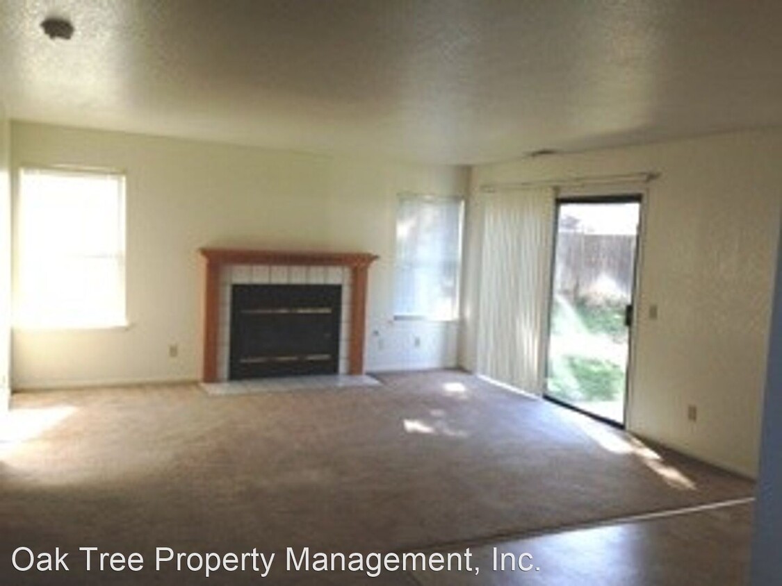 Building Photo - 3 br, 2.5 bath House - 258 Amber Avenue