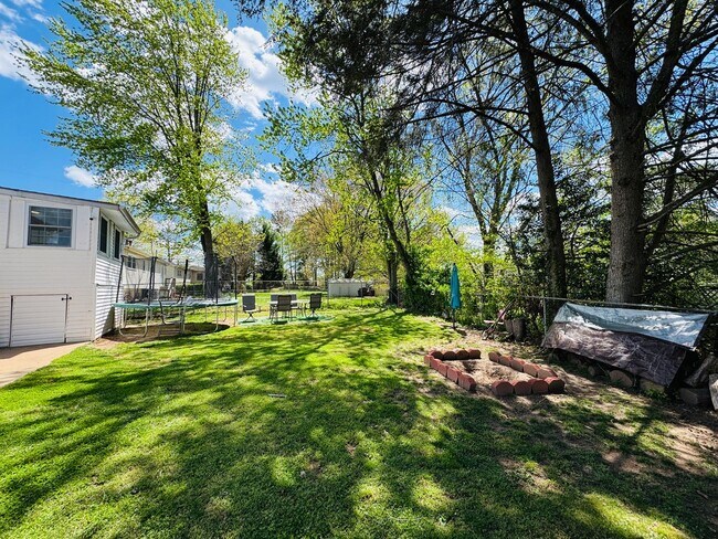 Building Photo - BEAUTIFULLY UPDATED HOME - WOODBRIDGE
