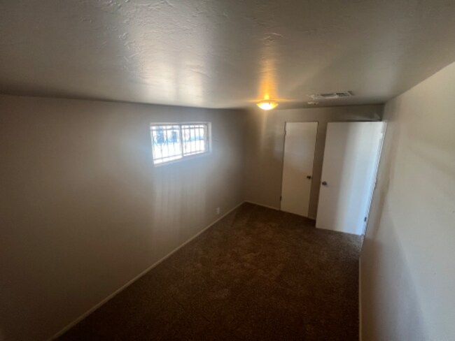 Photo - 308 W Irvington Rd Apartment