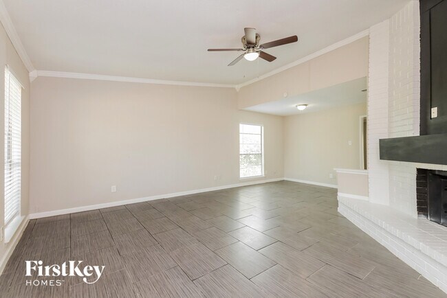 Foto del edificio - 8822 Westfield Dr