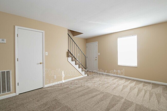 Foto del edificio - 363 Peabody Dr