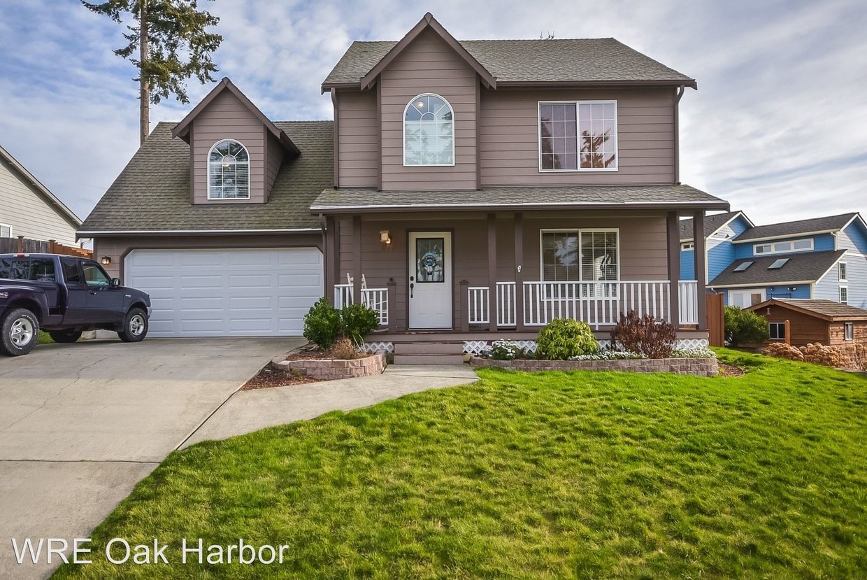 Primary Photo - 3 br, 2.5 bath House - 910 SW Regency Drive