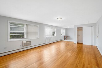 Building Photo - 183 Barker St