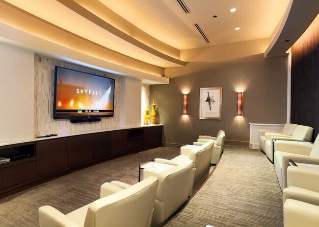Foto del edificio - Elegant 1-Bedroom Bliss: Your Stylish Urba...