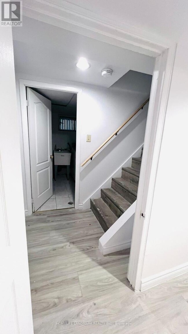 Photo du bâtiment - 29 Penzance Dr