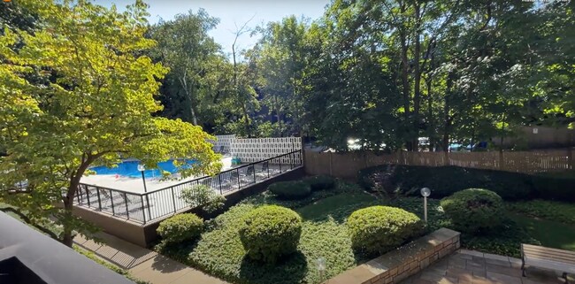 Foto del edificio - 16 Monmouth Ct