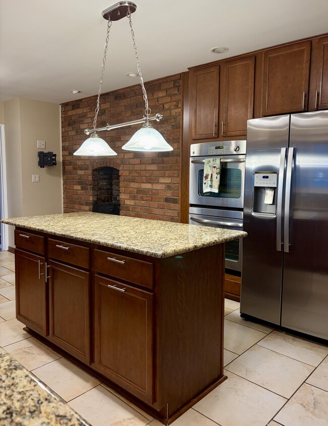 Foto del edificio - 6493 Thorncrest Dr