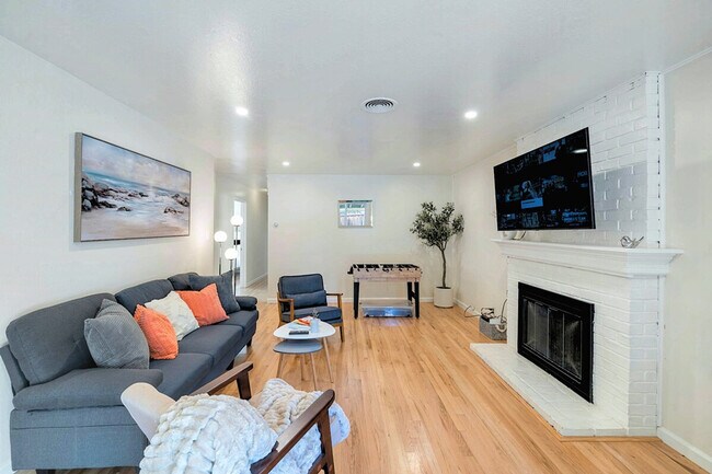 Foto del edificio - 919 Redbird Dr