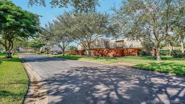 Building Photo - 1700 Embassy Dr