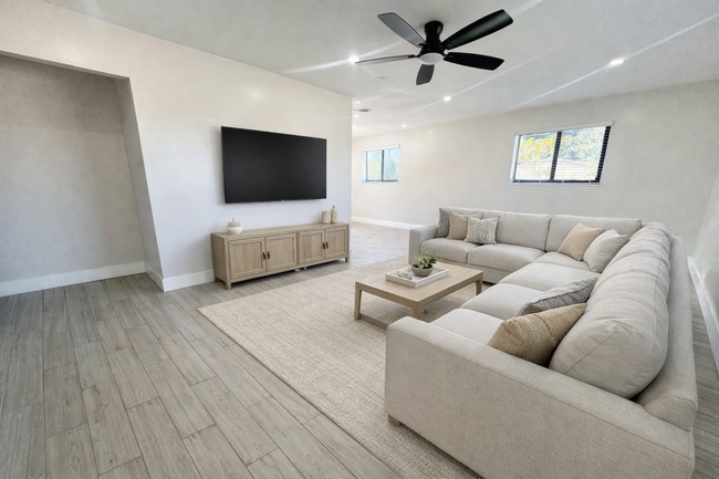 Foto del edificio - 412 SW 27th Terrace