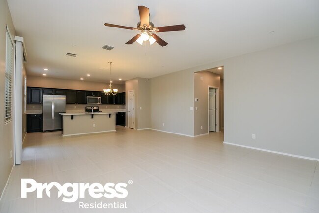 Building Photo - 3112 S Sunrise