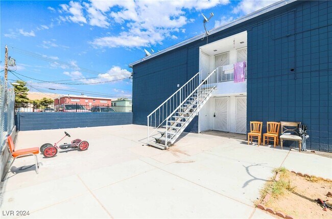 Foto del edificio - 2913 Stewart Ave