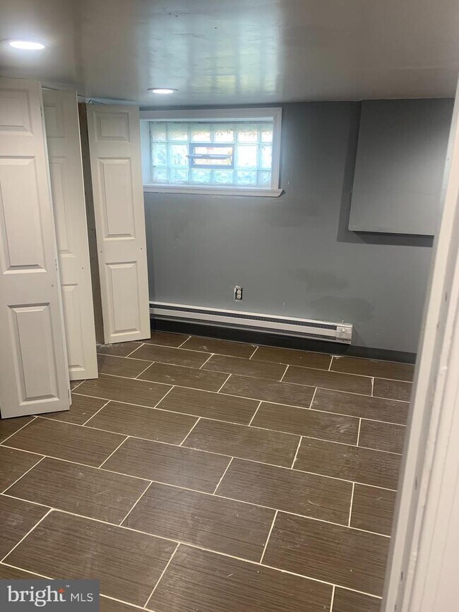 Foto del edificio - 6110 Christian St