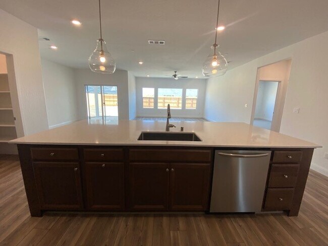 Building Photo - Lennar Home with Solar Available now for m...