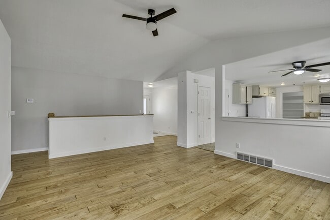 Foto del edificio - 778 S 410 E