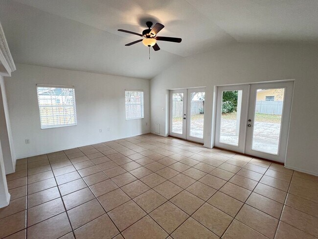 Building Photo - 2773 Cypress Dr