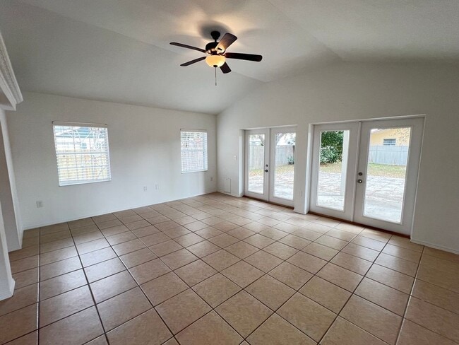 Building Photo - 2773 Cypress Dr