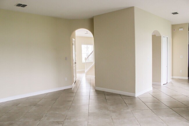 Foto del edificio - House for Lease