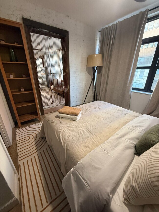 Foto del edificio - 341 W 30th St