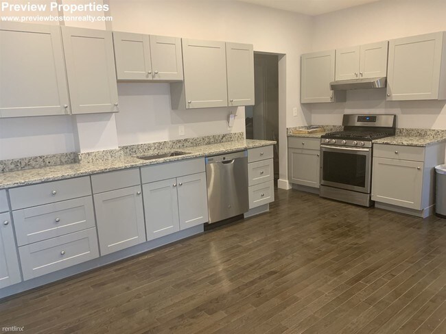 Foto del edificio - 4 br, 2 bath House - 44 Ashford St