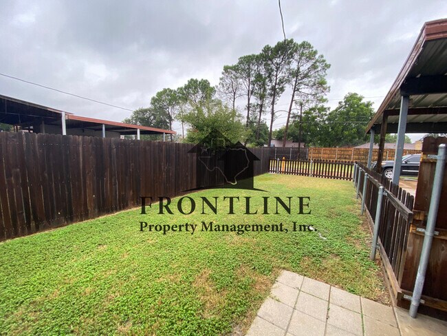 Building Photo - 1307 Lovell Dr