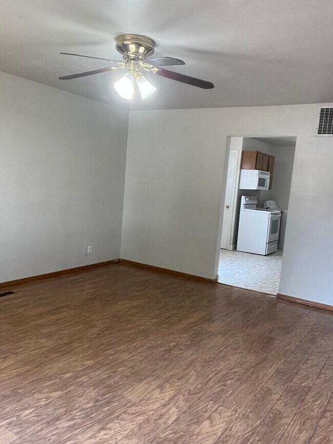 Foto del edificio - 115 N Conklin Ave