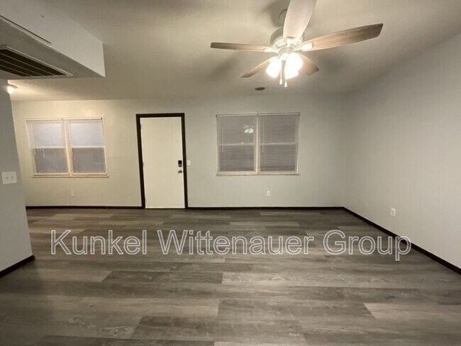 Foto del edificio - 1320 N 1st St