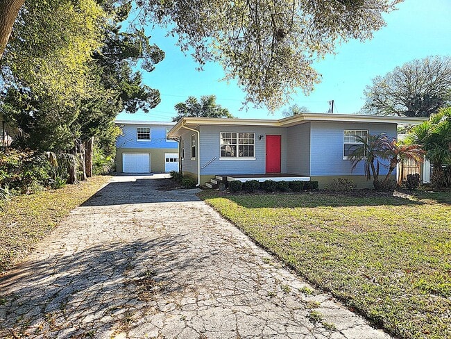 Updated 3-bedroom, 2-bath home - Updated 3-bedroom, 2-bath home